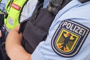 Bundespolizei in München ermittelt wegen tätlicher Angriffe gegen DB-Personal und bringt Fälscher mit Vollstreckungshaftbefehl in Haft
