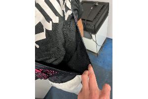 Garath - Mit Badeanzug auf Diebestour - Polizei greift jugendlichen Tatverdächtigen auf
