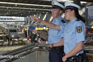 Zahlreiche Gewaltdelikte im Bahnbereich - Drei Fälle mit Glasflascheneinsatz