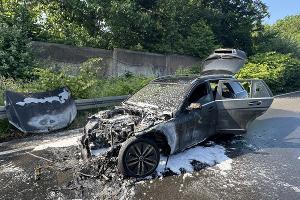 PKW-Brand auf der A40