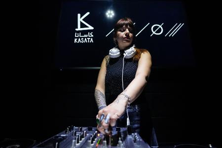 Die in Berlin lebende DJ Nuria legt in Damaskus seit dem Sturz von Machthaber Assad auf. Die in Berlin lebende DJ Nuria legt in Damaskus seit dem Sturz von Machthaber Assad auf.