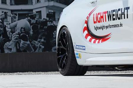 BMW M2 von Lightweight