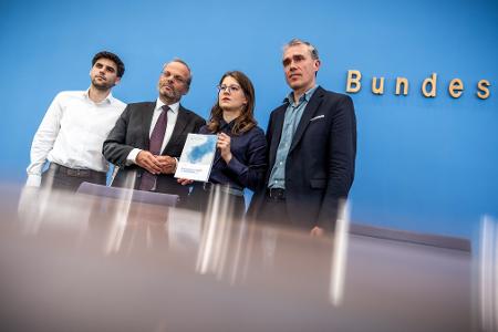 Der neue Rias-Bericht verzeichnet 77 Prozent mehr gemeldete antisemitische Vorfälle.