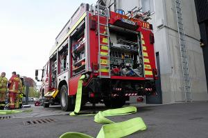 Überhöhte Geschwindigkeit - hoher Sachschaden - 2506020