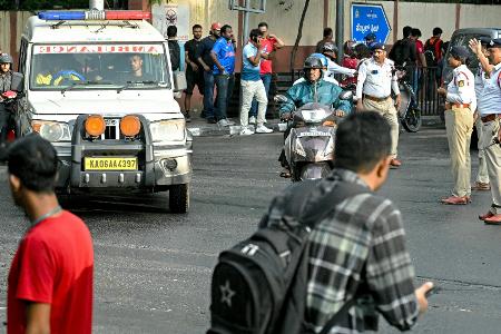 Cricket: Mehrere Tote bei Massenpanik in Indien Cricket: Mehrere Tote bei Massenpanik in Indien