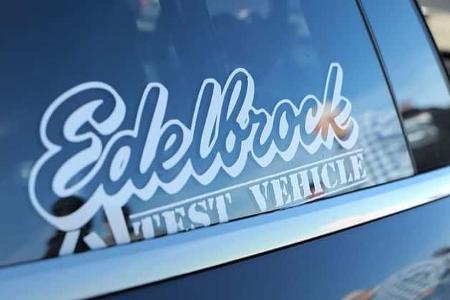 Tesla Model S mit Chevy Big Block V8 Motor für Drag Race