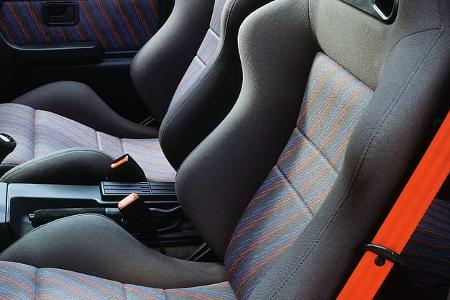 BMW M3 Sport Evolution (E30) - Sondermodell - Innenraum 