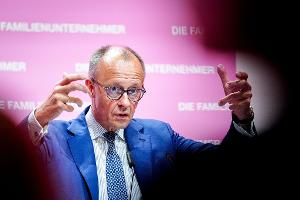 Merz: Soli spätestens in vier Jahren abschaffen
