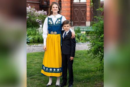 Prinzessin Estelle und Prinz Oscar grüßen zum Nationalfeiertag Prinzessin Estelle und Prinz Oscar grüßen zum Nationalfeiertag