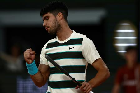 Finalgipfel perfekt: Sinner trifft in Paris auf Alcaraz