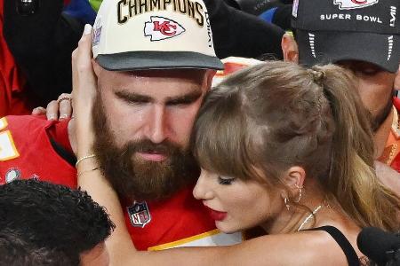 Taylor Swift und Travis Kelce: Süße Momente bei Hochzeitsfeier