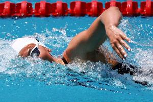 Schwimmstar McIntosh kommt Ledecky-Rekord nahe