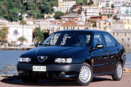 Alfa Romeo 146 (1995) Alfa Romeo 146 (1995)