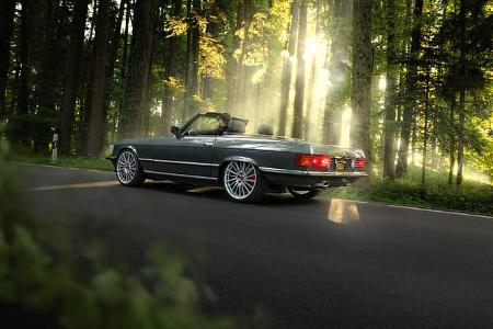 Pogea Classic Restomod Mercedes R107