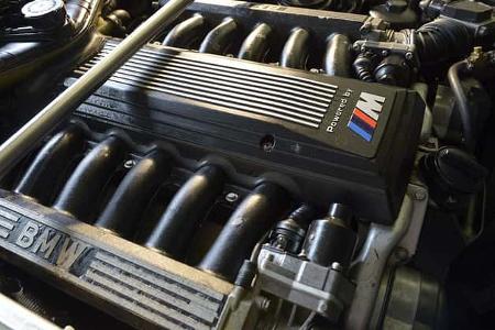 BMW M5 E34 V12