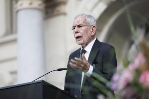 Das Staatsoberhaupt bringt sich in die Waffen-Debatte ein.
