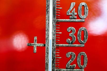 Besonders im Südwesten könnte am Freitag gebietsweise bis zu 36 Grad warm werden. (Symbolbild) Besonders im Südwesten könnte am Freitag gebietsweise bis zu 36 Grad warm werden. (Symbolbild)