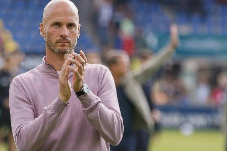 Simonis neuer Trainer beim VfL Wolfsburg Simonis neuer Trainer beim VfL Wolfsburg
