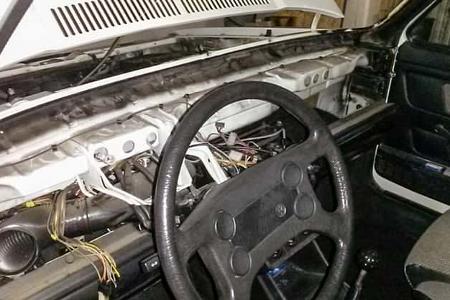 VW Golf I Cabrio 1.8, Interieur