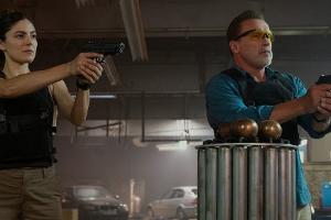 "Fubar" Staffel zwei: Arnie bekommt es mit einem "Matrix"-Star zu tun