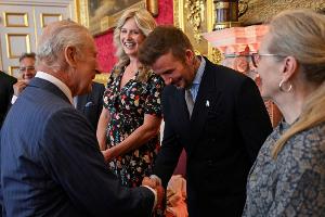 Sir David: Beckham wird zum Ritter geschlagen