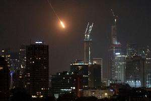 Neue Explosionen in Israel und Iran