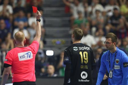 Trotz Rot gegen Gidsel: Gnadenlose Füchse stürmen ins CL-Finale Trotz Rot gegen Gidsel: Gnadenlose Füchse stürmen ins CL-Finale