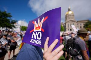 "No Kings": Landesweite Proteste gegen Trump