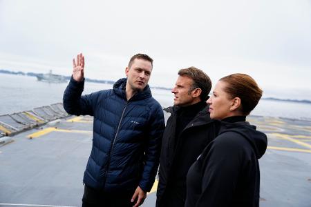 Macron und Frederiksen machen sich für souveränes Grönland stark (Foto-aktuell). Macron und Frederiksen machen sich für souveränes Grönland stark (Foto-aktuell).