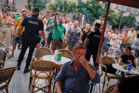 Der Tourismus ist gut für die Wirtschaft.