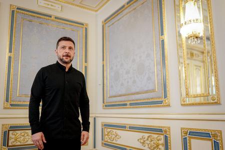 Der ukrainische Präsident Wolodymyr Selenskyj fordert schärfere Sanktionen gegen Russland. (Archivbild) Der ukrainische Präsident Wolodymyr Selenskyj fordert schärfere Sanktionen gegen Russland. (Archivbild)