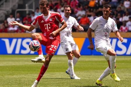 Ab in die Eistonne: Müller hat beste Laune Ab in die Eistonne: Müller hat beste Laune