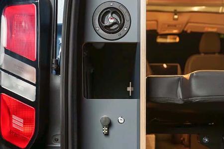 Campervan Pureflexx Escape 500 Zugänge und Anschlüsse im Heck