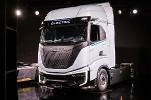 Iveco S-eWay Sattelzugmaschine