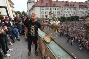 Mit blondem Wiegert: Magdeburg feiert seine Handball-Helden