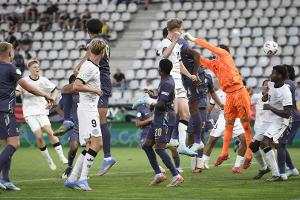 5:1 verspielt: DFB-Junioren müssen um Halbfinaleinzug bangen