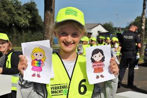 Die Denk- und Dankzettel hatten die Kinder vorher selbst gemalt.