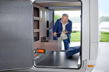 Adria Supersonic 780 SL (2023) Garage f