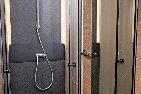 Adria Supersonic 780 SL (2023) Dusche f