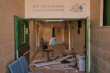 Schäden im israelischen Krankenhaus. 