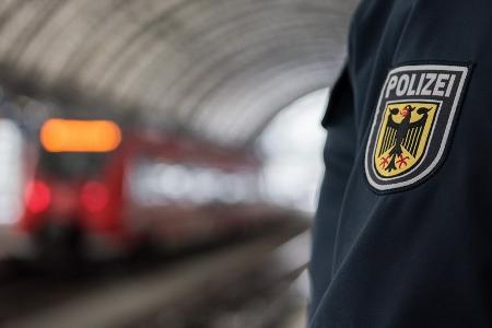 Symbolfoto: Bundespolizei am Bahnhof / Foto: Bundespolizei Symbolfoto: Bundespolizei am Bahnhof / Foto: Bundespolizei