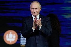 "Die ganze Ukraine ist unser" - Putin beim Wirtschaftsforum