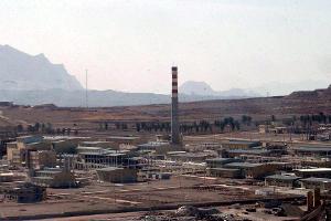 Israel bombardiert Atom-Einrichtung in Isfahan