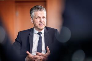 Kanzleramtschef Frei sieht Handlungsbedarf bei den Geheimdiensten.
