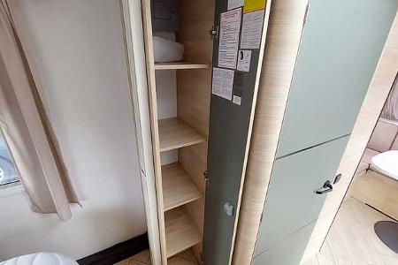 Wohnwagen, Schrank