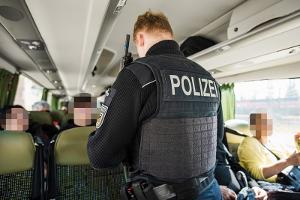 Das beigefügte Symbolfoto ist unter der Quellenangabe "Bundespolizei" für redaktionelle Zwecke freigegeben.