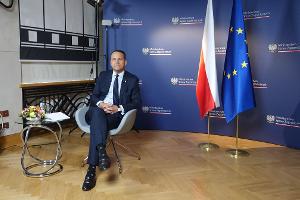 Der polnische Außenminister Sikorski ist besorgt wegen russischer Raketen in Kaliningrad.