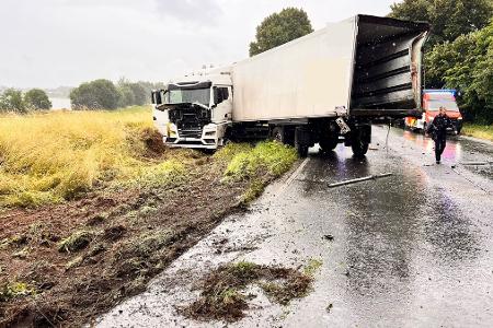 Unfallstelle auf der Rheinberger Straße in Birten Unfallstelle auf der Rheinberger Straße in Birten