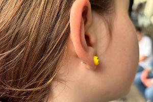 Ohrlöcher fürs Kind: Was Eltern wissen sollten