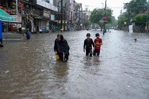Der Monsun bringt in Pakistan starke Regenfälle mit sich.
